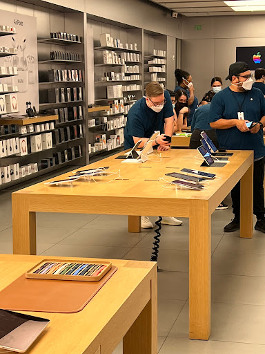 Computer Store «Apple The Forum Shops», reviews and photos, 3500 S Las Vegas Blvd, Las Vegas, NV 89109, USA