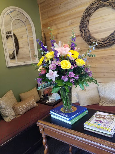 Florist «Mums the Word-A Florist», reviews and photos, 1175 N Berkeley Ave, Fullerton, CA 92832, USA