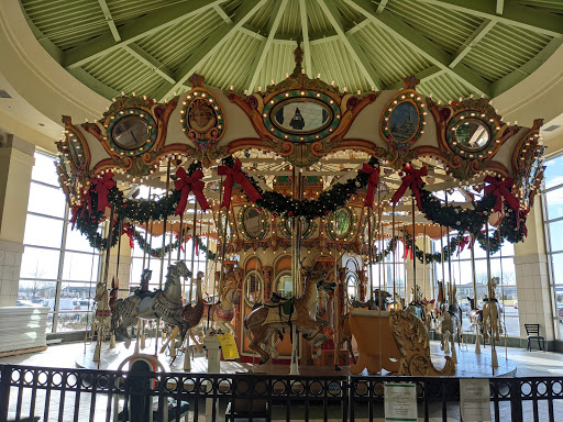 Shopping Mall «Market Place Shopping Center», reviews and photos, 2000 N Neil St, Champaign, IL 61820, USA