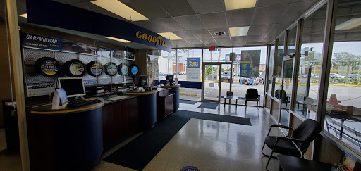 Tire Shop «Goodyear Auto Service Center», reviews and photos, 3690 Bird Rd, Coral Gables, FL 33133, USA