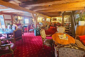 Cafe im Schloss image