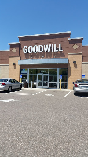 Thrift Store «Goodwill - Maple Grove: Circle North», reviews and photos, 13605 80th Cir N, Maple Grove, MN 55311, USA