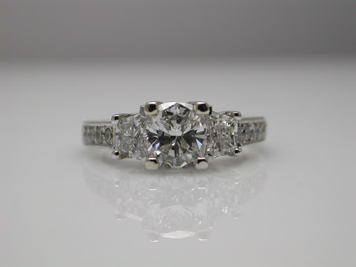 Gold Dealer «A Cash Buyer Jewelry, Watch and Loan», reviews and photos, 1631 Edinger Ave #104, Tustin, CA 92780, USA