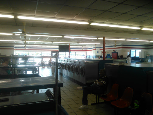 Laundromat «Wash Land Laundromat», reviews and photos, 3948 Holland Road, Virginia Beach, VA 23452, USA
