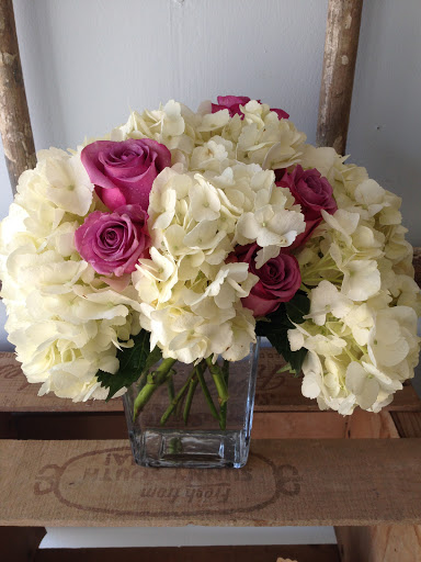 Florist «The Flower Girl», reviews and photos, 108 S 5th St, Middletown, IN 47356, USA