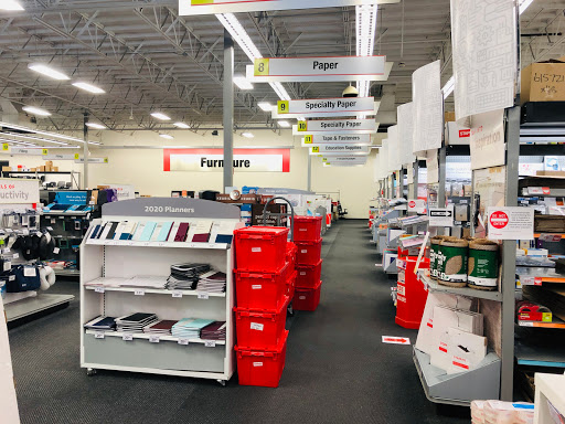Office Supply Store «Staples», reviews and photos, 2080 W Empire Ave, Burbank, CA 91504, USA