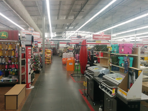 Home Improvement Store «Tractor Supply Co.», reviews and photos, 200 West Marketplace Drive, Bennett, CO 80102, USA