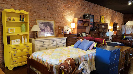 Used Furniture Store «Hometown Refurnishing», reviews and photos, 24 E Main St, Ephrata, PA 17522, USA