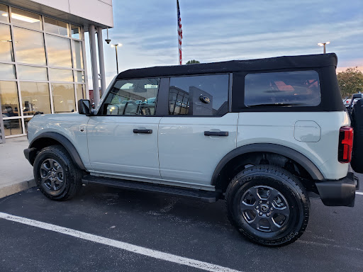 Car Dealer «Bill Estes Ford», reviews and photos, 450 N Northfield Dr, Brownsburg, IN 46112, USA