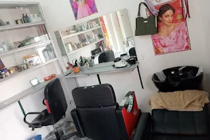 Liza beauty parlour and hair spa image