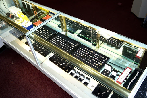 Pawn Shop «Yankee Peddler & Pawn», reviews and photos, 7 Pitkin St, East Hartford, CT 06108, USA