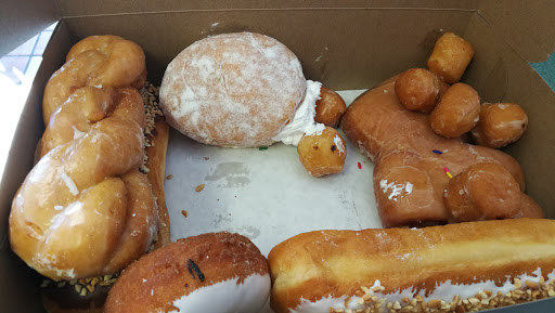 Donut Shop «Puffy Cream Donuts Plus», reviews and photos, 3390 Coachman Rd, Eagan, MN 55121, USA