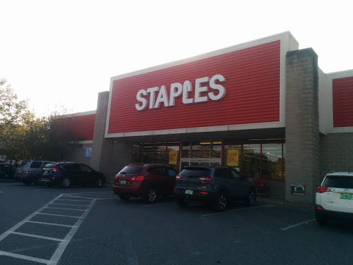 Office Supply Store «Staples», reviews and photos, 254 N Plainfield Rd #11, West Lebanon, NH 03784, USA