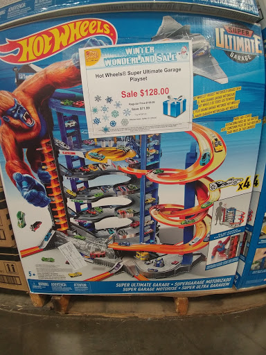 Toy Store «Mattel Toy Store», reviews and photos, 501 Meacham Blvd, Fort Worth, TX 76106, USA