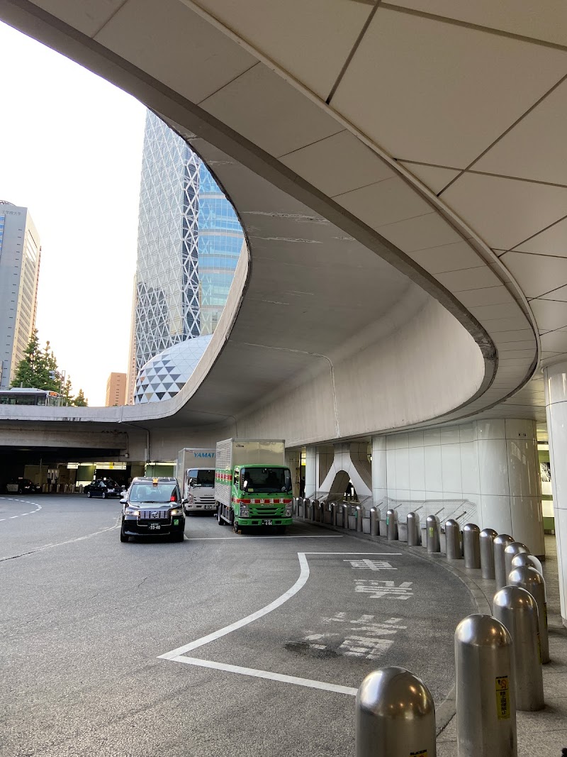新宿駅西口(JR側)優良タクシー乗り場