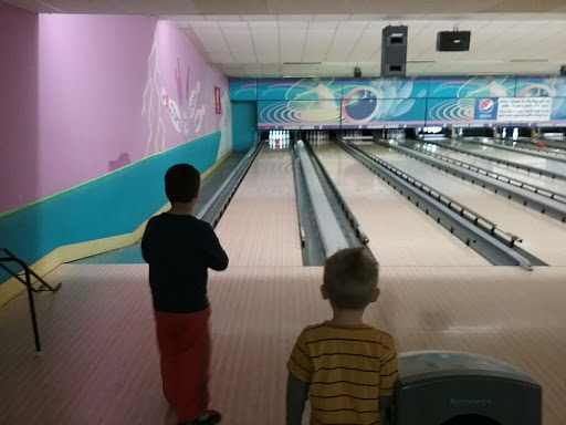 Bowling Alley «Classic Bowling Lanes», reviews and photos, 1421 N Willis Dr, Bloomington, IN 47404, USA