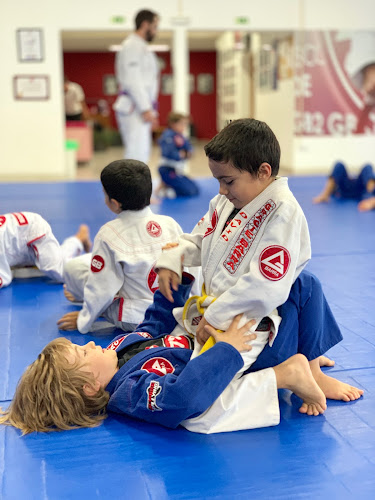 Gracie Barra Cascais - Escola de Jiu-Jitsu GB Premium 2021-2022 - Sintra