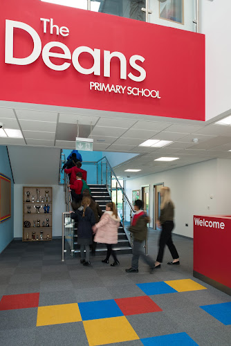 The Deans Primary School - School