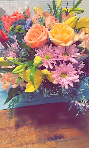 Florist «City Line Florist», reviews and photos, 2978 Nichols Ave, Trumbull, CT 06611, USA