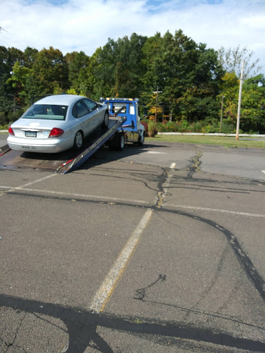 Auto Repair Shop «Meineke Car Care Center», reviews and photos, 658 Berlin Turnpike, Berlin, CT 06037, USA