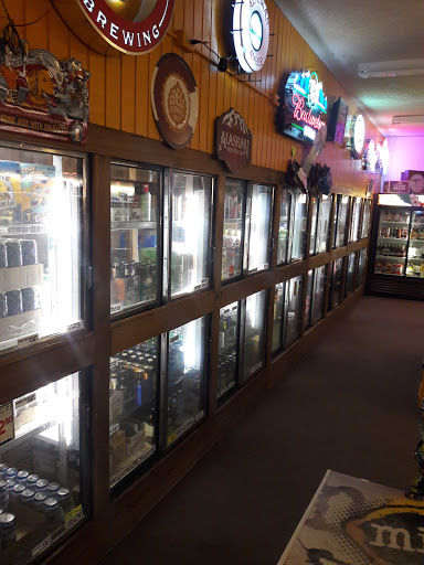 Liquor Store «Mesa Junction Wine & Spirits», reviews and photos, 105 Colorado Ave, Pueblo, CO 81004, USA