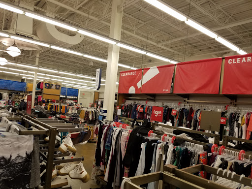 Clothing Store «Old Navy», reviews and photos, 14049 Town Center Blvd, Noblesville, IN 46060, USA