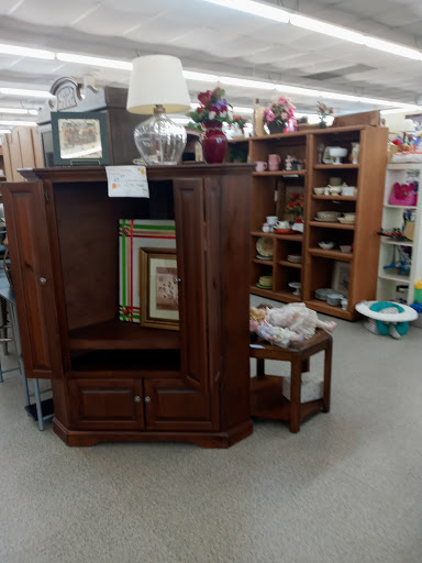 Thrift Store «Gulfside Hospice Thrift Shoppe», reviews and photos, 36524 FL-54, Zephyrhills, FL 33542, USA