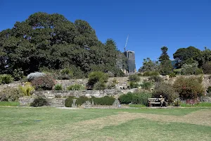 Australian Rockery Lawn image