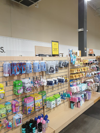 Shoe Store «DSW Designer Shoe Warehouse», reviews and photos, 1300 Huguenot Rd, Midlothian, VA 23113, USA