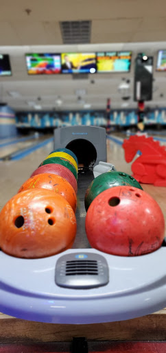Bowling Alley «Gun Post Lanes», reviews and photos, 1215 E Gun Hill Rd, Bronx, NY 10469, USA