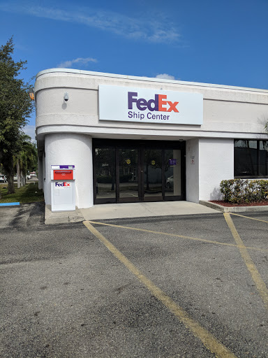 Shipping and Mailing Service «FedEx Ship Center», reviews and photos, 12501 Metro Pkwy, Fort Myers, FL 33966, USA