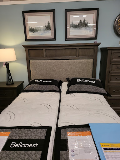 Furniture Store «Raymour & Flanigan Furniture and Mattress Store», reviews and photos, 1360 S Washington St, North Attleborough, MA 02760, USA