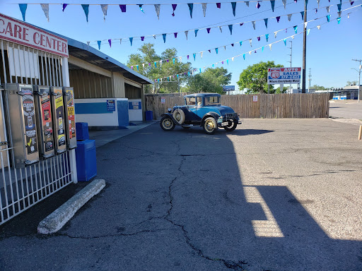 Brillon Brothers Car Wash and Emissions Test en Albuquerque