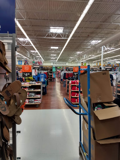Department Store «Walmart Supercenter», reviews and photos, 4115 E Lincoln Way, Sterling, IL 61081, USA