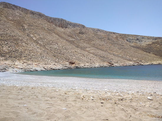 Tzanakia beach