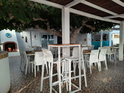 The Refuge Restaurante  Tuna Speciality  - C. Cerro Currita, 10, 11393 Zahara de los Atunes, Cádiz, Spain