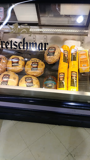 Grocery Store «Blue Parkway Sunfresh», reviews and photos, 4209 E 50th Terrace, Kansas City, MO 64130, USA