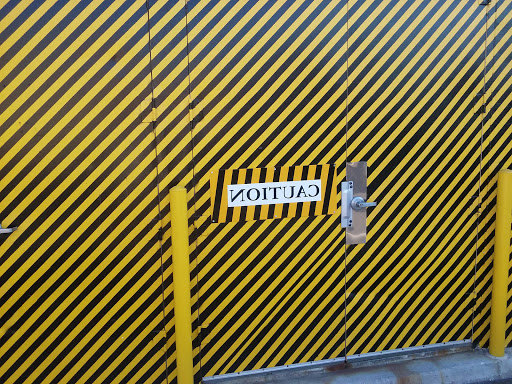 Laundromat «Sudz Laundry Center», reviews and photos, 2400 Newport Blvd, Costa Mesa, CA 92627, USA