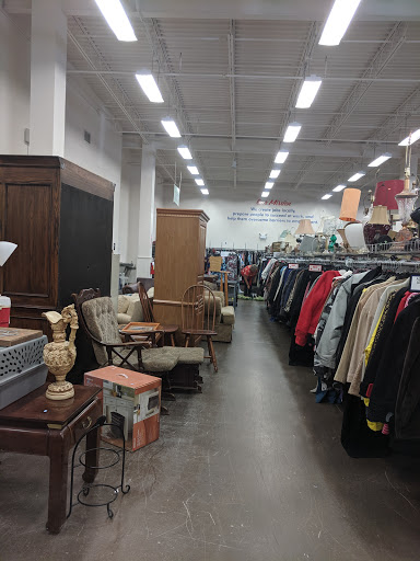 Thrift Store «Rappahannock Goodwill Industries:- Harrison Crossing Store», reviews and photos, 7101 Harrison Rd, Fredericksburg, VA 22407, USA