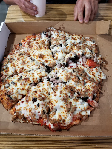 #1 best pizza place in Kansas - Pizza Shuttle