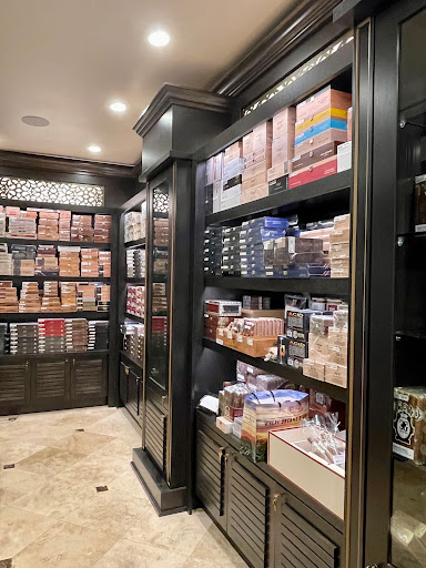 Tobacco Shop «Eight To Eight Tobacco», reviews and photos, 300 E St Charles Rd, Villa Park, IL 60181, USA