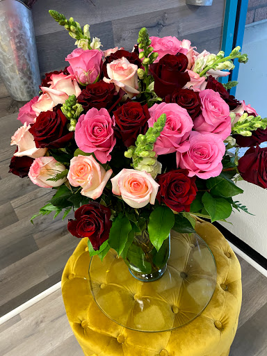 Florist «Lake Eola Florist», reviews and photos, 116 E Central Blvd, Orlando, FL 32801, USA