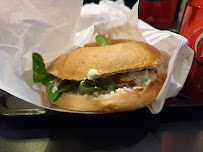 Sandwich au poulet du Restaurant Bagel Baget Café à Paris - n°9