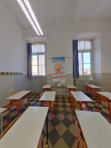 Liceo Statale Giuliano della Rovere Via Monturbano, 8, 17100 Savona SV, Italia