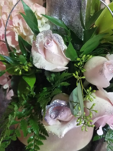 Florist «Flower & Gifts By Renee», reviews and photos, 6914 Schaefer Rd, Dearborn, MI 48126, USA
