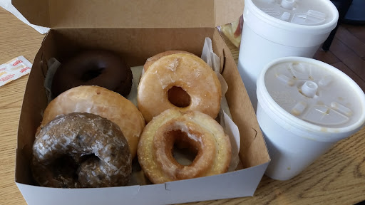 Donut Shop «Good Things Donuts», reviews and photos, 625 Eglin Pkwy NE, Fort Walton Beach, FL 32547, USA