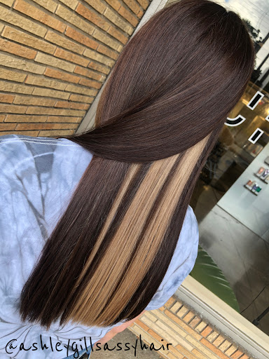 Hair Salon «Lunatic Fringe Salon Sharonville», reviews and photos, 11051 Reading Rd, Sharonville, OH 45241, USA