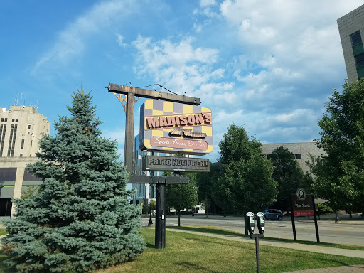 Pub «Madisons Pub», reviews and photos, 15 N Walnut St, Mt Clemens, MI 48043, USA