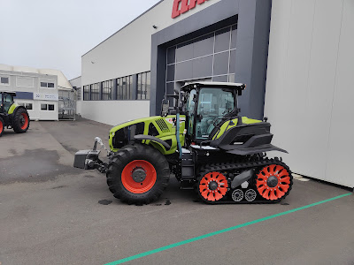 CLAAS Tractor - Livraisons / Expéditions à Le Mans