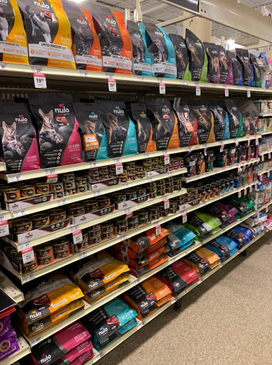 Pet Supply Store «PetSmart», reviews and photos, 28556 Telegraph Rd, Southfield, MI 48034, USA